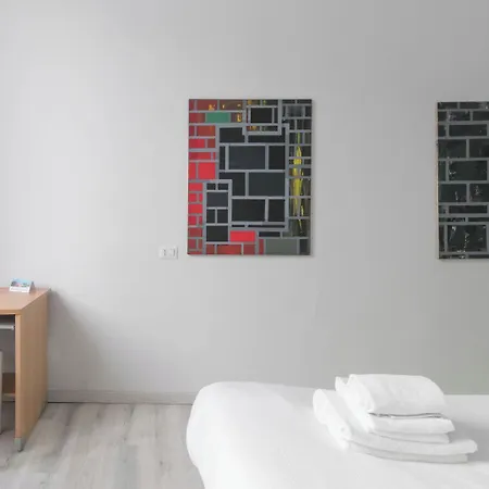 Apartament Italianway Easy - Piazza Lima 1 Mediolan